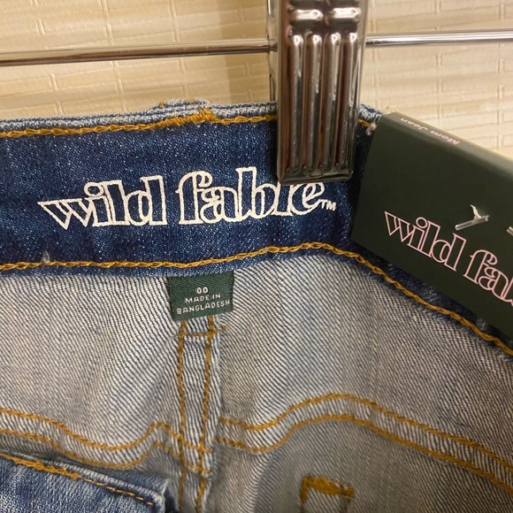 Jeans - Picture 2 of 3